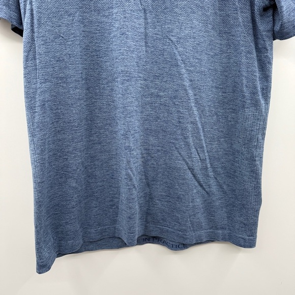 Lululemon Metal Vent Tech Short Sleeve Shirt in Dark Blue Sz L - Picture 3 of 9